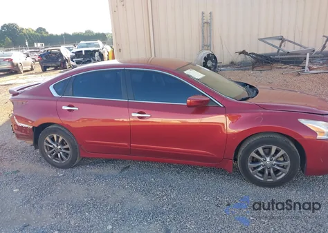 2015 Nissan Altima 2.5 S из США, поврежденный, VIN 1N4AL3AP3FC491492